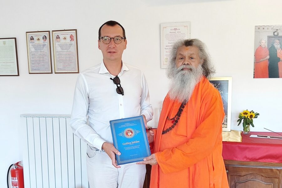 Susret Njegove Svetosti Paramhans Swami Maheshwaranande i gradonačelnika Rijeke 900x600