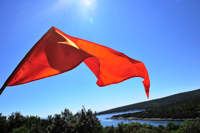 02 orange flag 