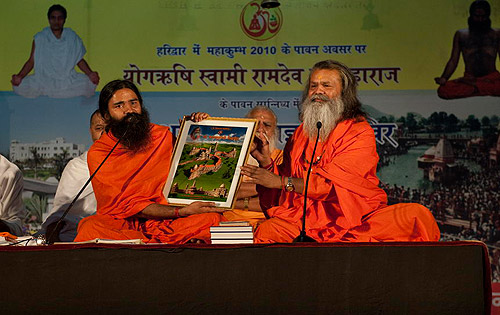 swamiji_with_ramdevji03